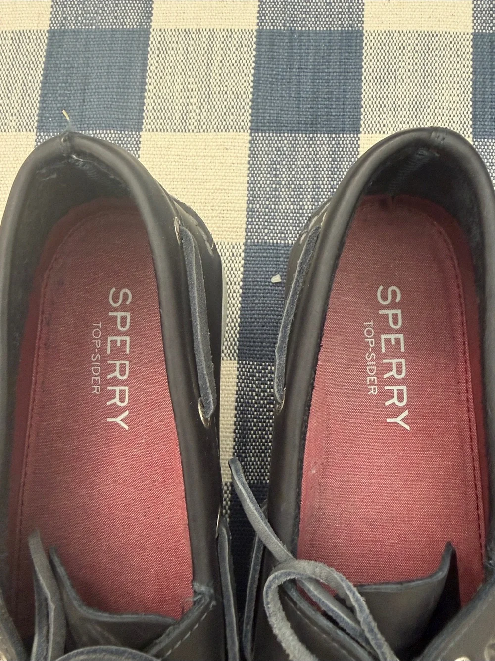 Sperry dark navy  Leather Men’s Boat Shoes with Red Insoles